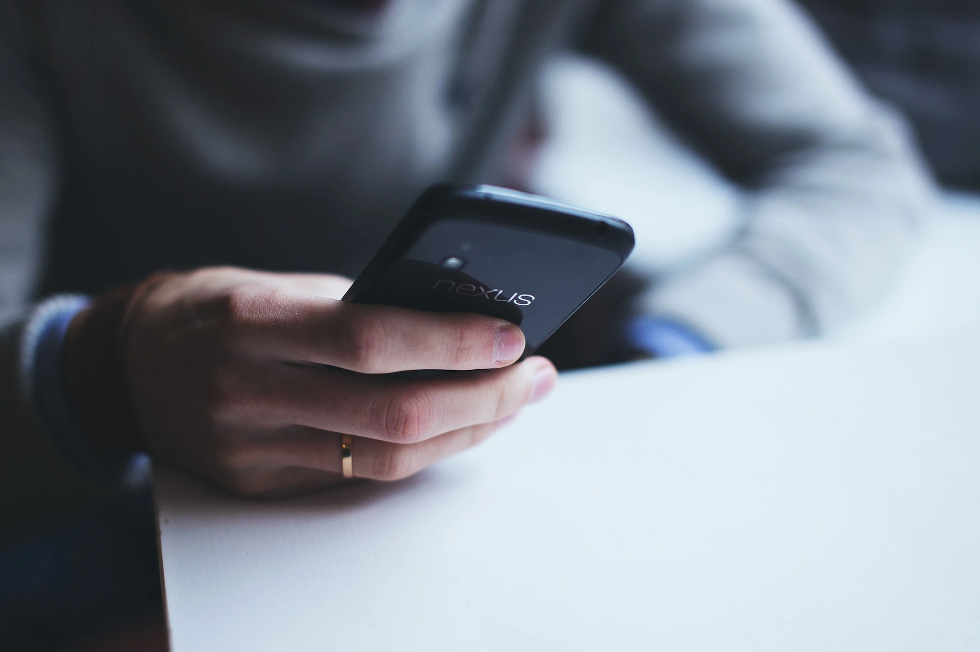 يوفر SKU الوقت للعملاء المتكررين الذين يرغبون في إعادة شراء هذا العنصر بسرعة. المكافأة: إنها مريحة للغاية للمتسوقين المتنقلين الذين ينسخون ويلصقون من لوحات المفاتيح الصغيرة تلك.