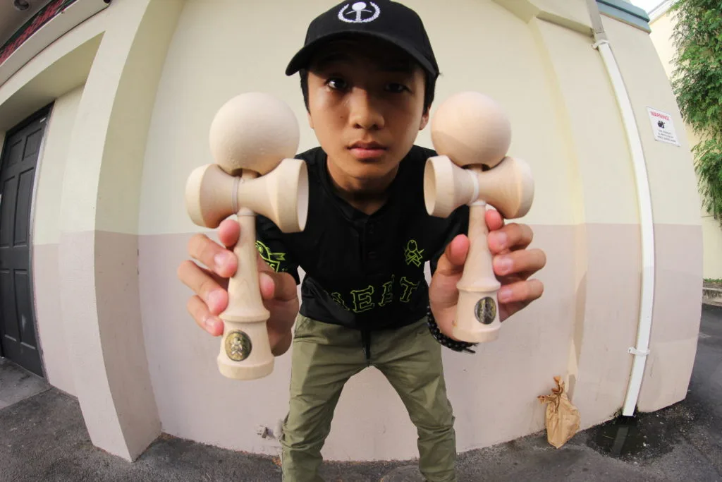 Pensando em experimentar um kendama? Sweets Kendamas tem uma seleção enorme para escolher.