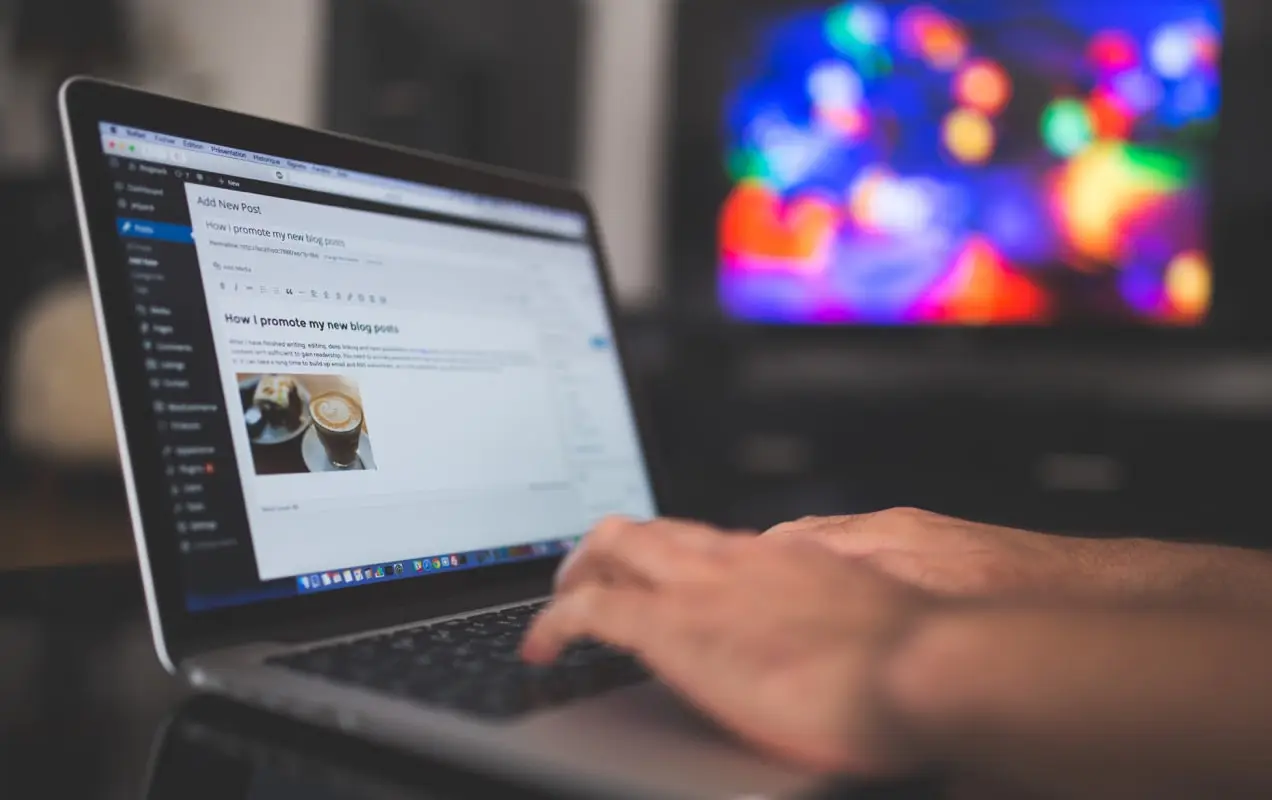 صاحب عمل يكتب منشور ضيف في WordPress