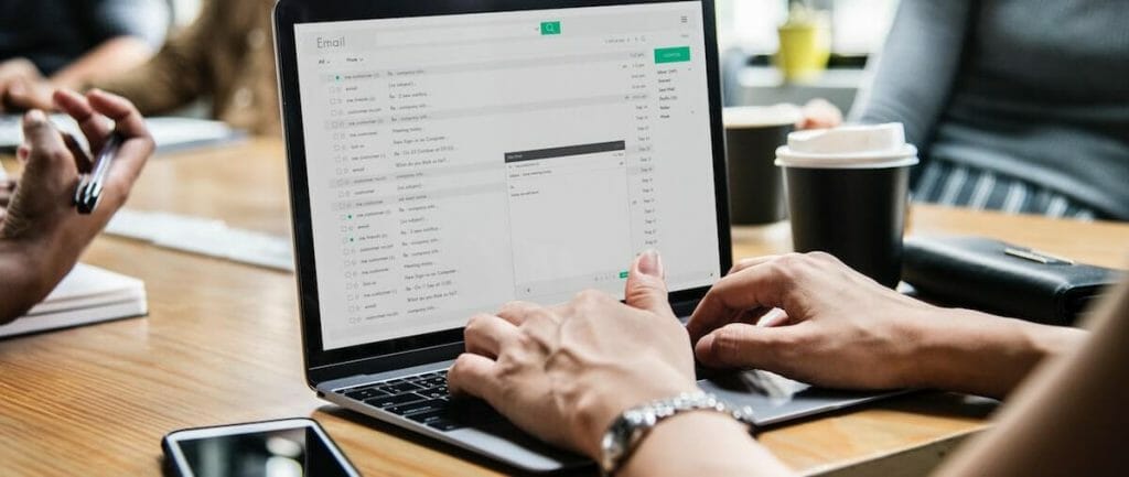 Gerenciando seus e-mails comerciais