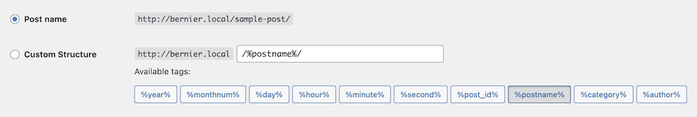 Os campos Nome da postagem do WordPress e Estrutura personalizada.
