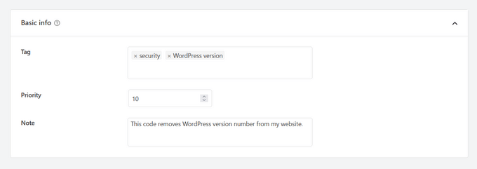 Aggiungi la descrizione del codice, i tag e la priorità in WPCode Add code description, tags, and priority in WPCode