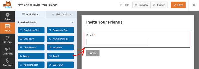 Trascina un campo e-mail sul modulo vuoto Drag an Email Field Onto the Blank Form