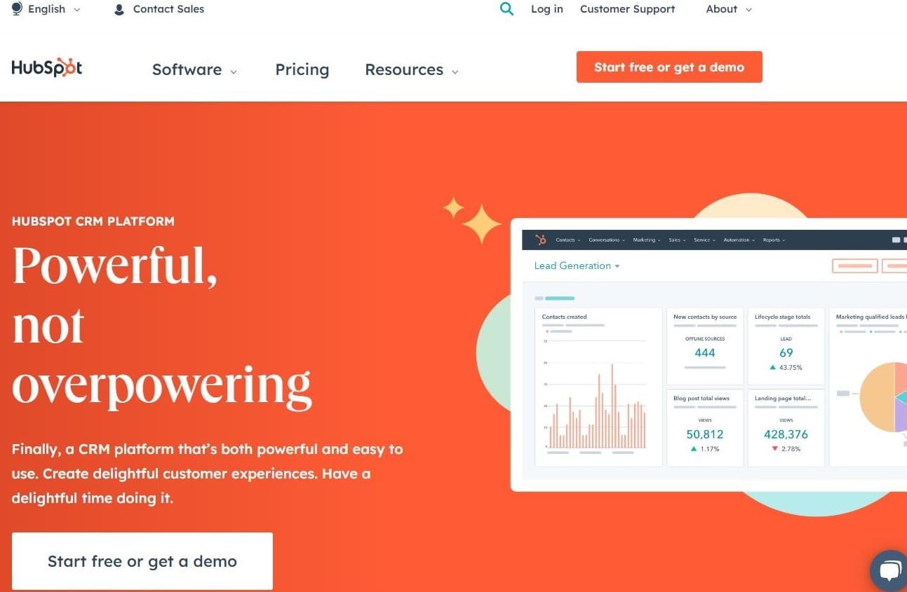 Strona główna HubSpot z hasłem „Potężny, nie przytłaczający”.