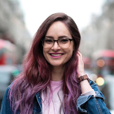 Strzał w głowę Charli Marie