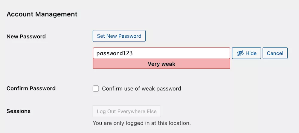 WordPress 内で脆弱なパスワードを設定しようとしています。