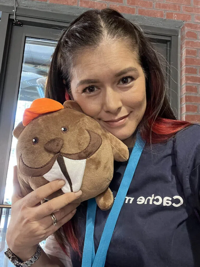 christine con un castor bb