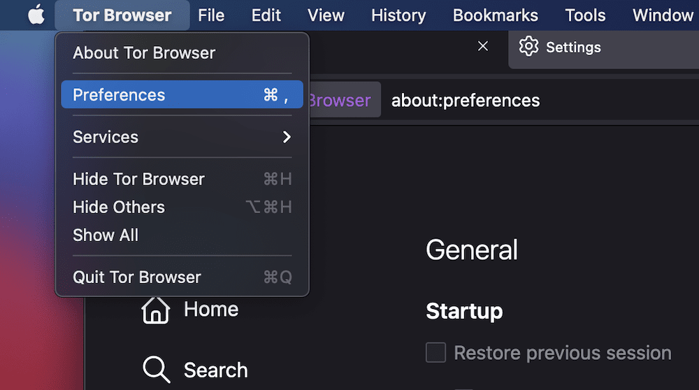 O mică parte a ferestrei Tor Browser (completată cu bara de adrese și fila General a ecranului Preferințe) care arată meniul drop-down al aplicației, cu