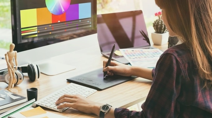平面設計師 Graphic Designer