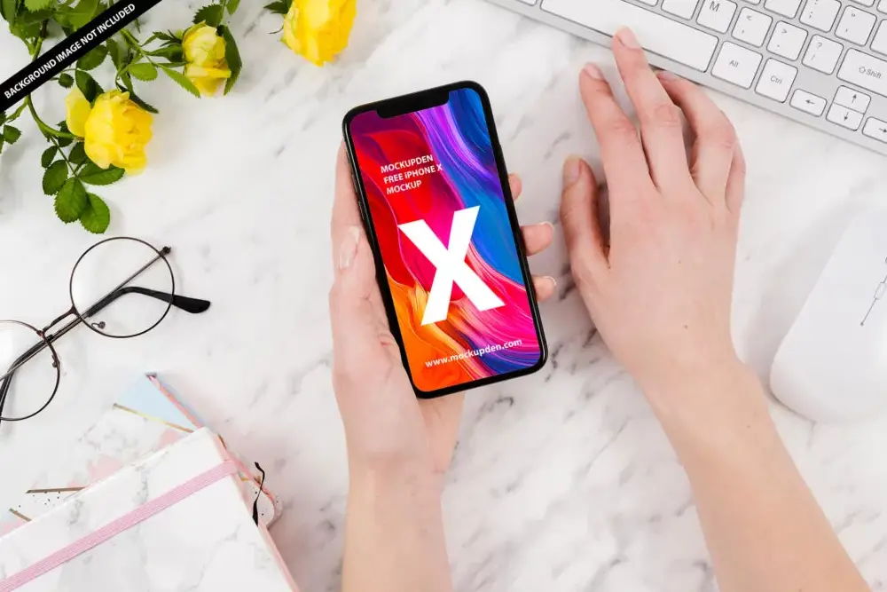 Eldeki Ücretsiz iPhone X Maketi PSD Şablonu -