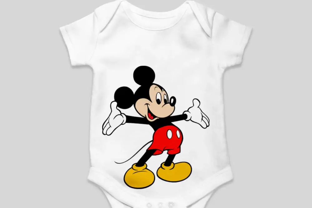 Darmowy szablon PSD z białą makietą Onesie -
