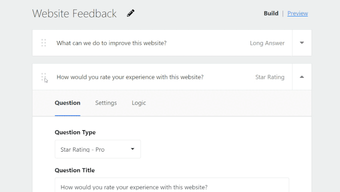 การลากและวางคำถามในตัวสร้างแบบฟอร์ม UserFeedback Dragging and dropping a question on UserFeedback form builder
