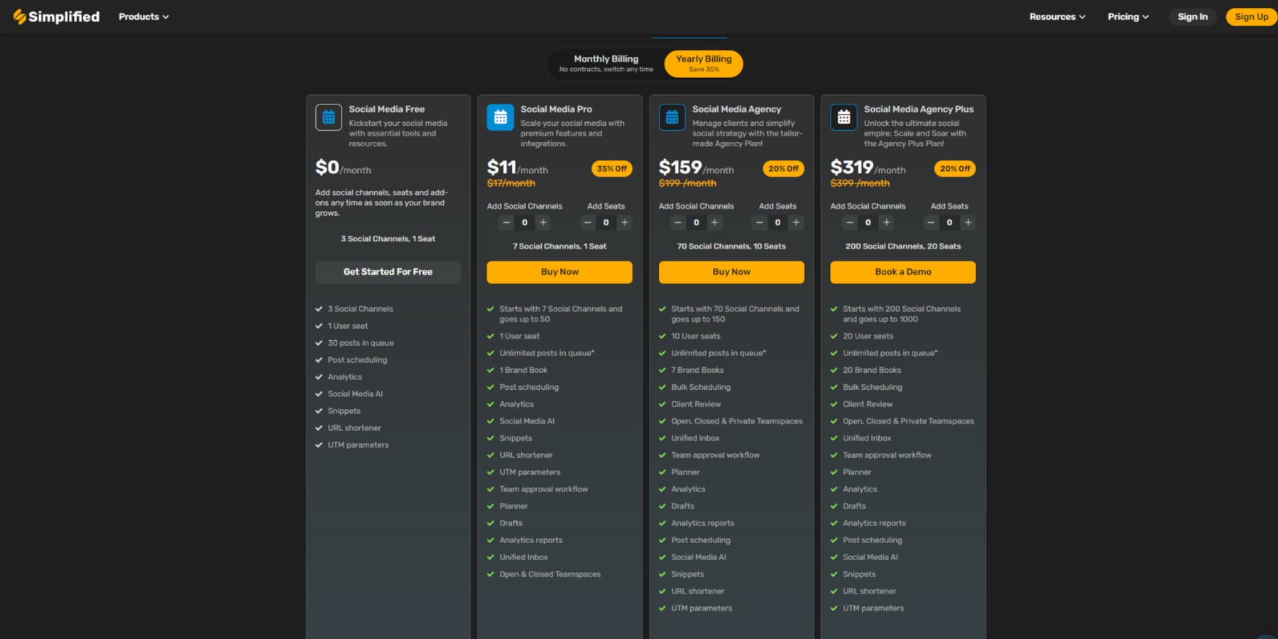 Uno screenshot dei piani Social Media Manager di Simplified