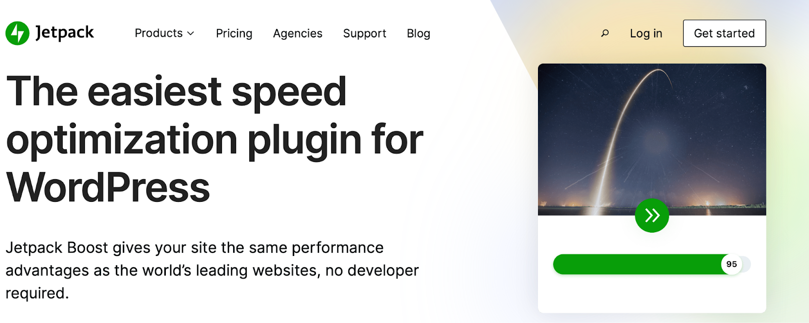 Bagian halaman Jetpack boost dengan gambar bintang jatuh di sebelah kanan dan bertele-tele di sebelah kiri - "Plugin pengoptimalan kecepatan termudah untuk WordPress"