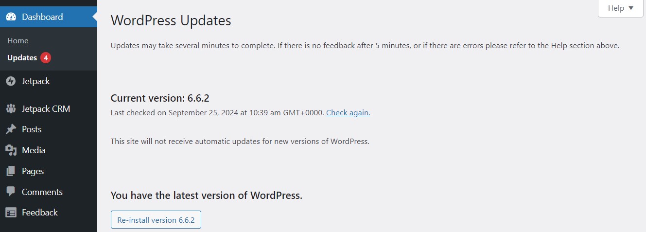 バックエンド ダッシュボードに表示される WordPress アップデート - 利用可能な 4 つのアップデートを表示します。
