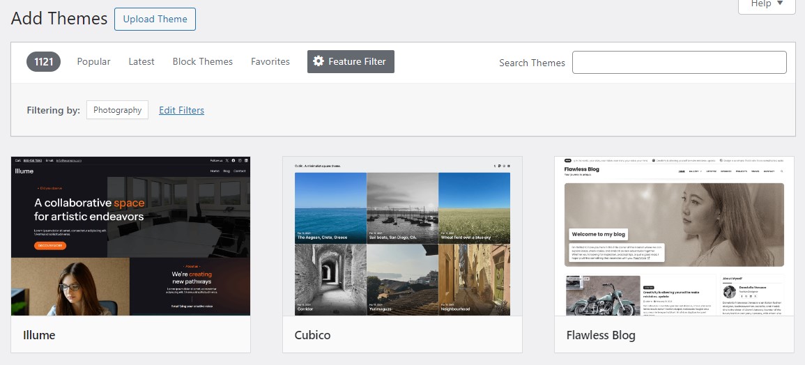 写真のテーマを表示する WordPress Web サイトのダッシュボードの WordPress.org テーマ リポジトリ フィード。