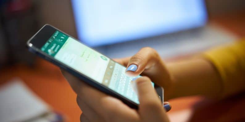 Jak dodać przycisk czatu WhatsApp do strony internetowej?